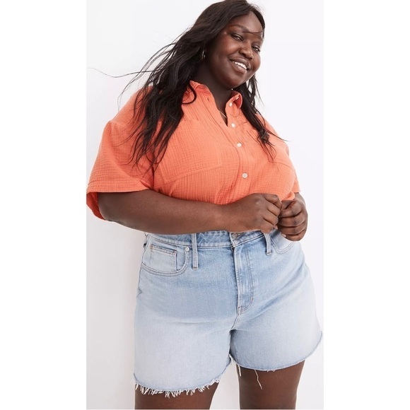 Madewell Plus The Curvy Perfect Jean Short in Baylis Wash - Picture 1 of 12